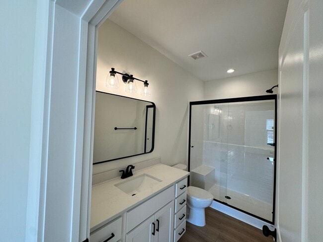 Building Photo - THE CROWN AT CORNESTONE