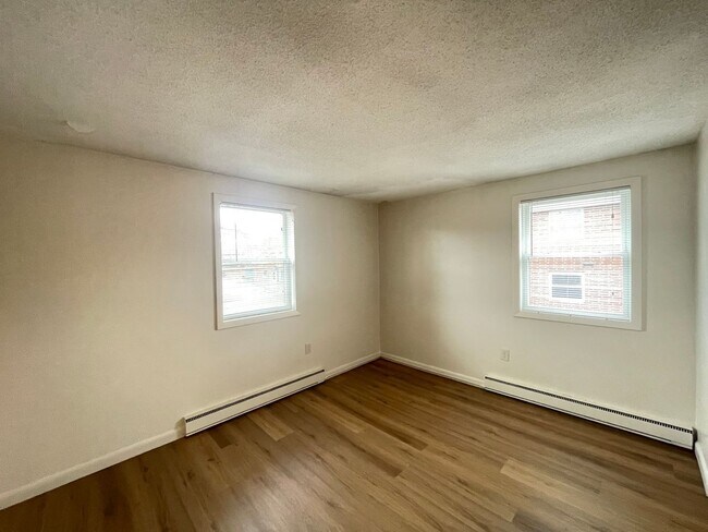 Building Photo - 183 Loudon Rd