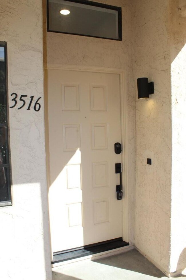 Building Photo - Well-Maintained 3 Bedroom Condo in Calavera Hills - Somerset