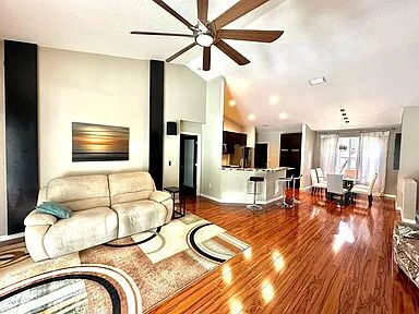 Building Photo - Luxury Updated Pool-Style Retreat on Quiet Cul-de-Sac