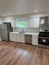 Building Photo - 420 Tintsman Ave