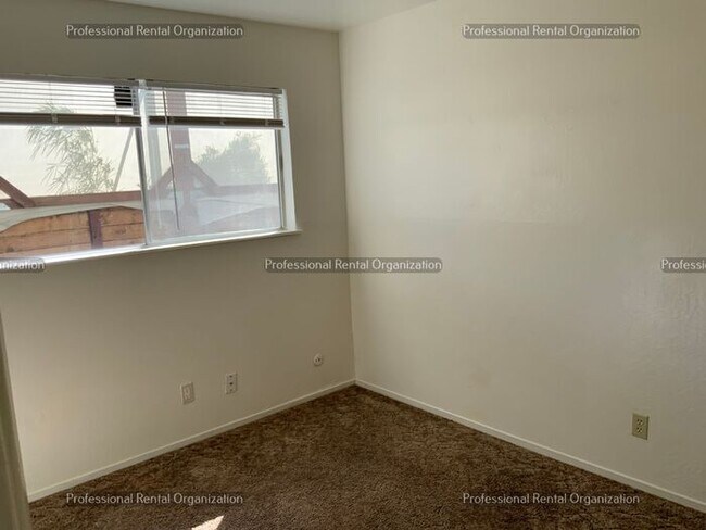 Building Photo - Coming Soon: Charming 2-Bed Duplex with Pa...