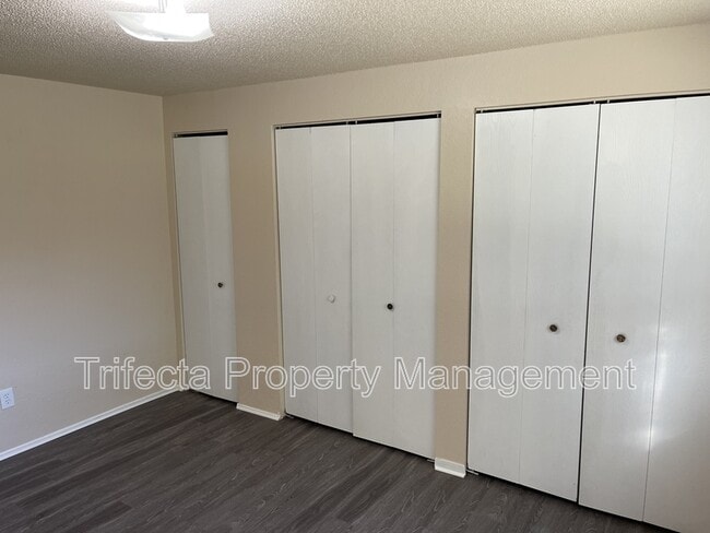 Building Photo - 4951 Basswood Dr