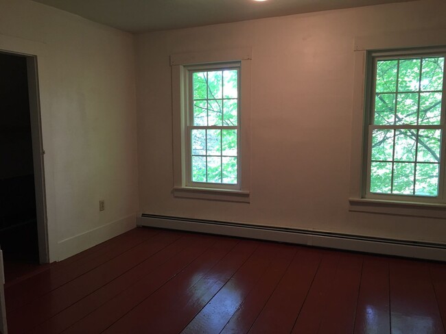 Building Photo - Single Family Home