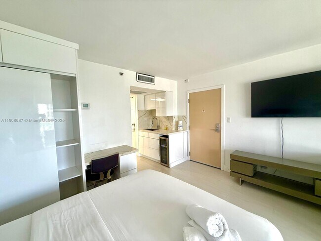 Building Photo - 19201 Collins Ave