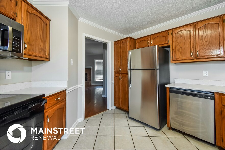 Building Photo - 9950 Southbend Ln