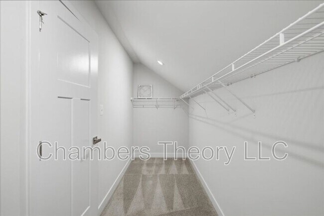 Building Photo - 4322 Ellipse Ter