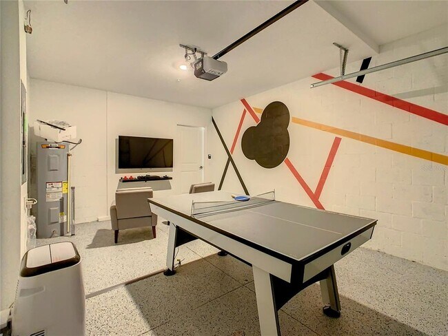 Building Photo - 9331 Sommerset Hills Dr