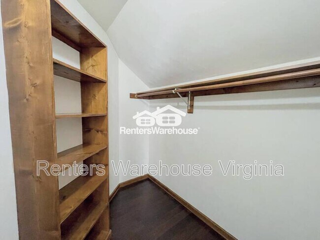 Building Photo - 2045 Cheshire Forest Ct