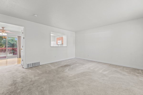 Building Photo - 1199 Dunrobin Ct S