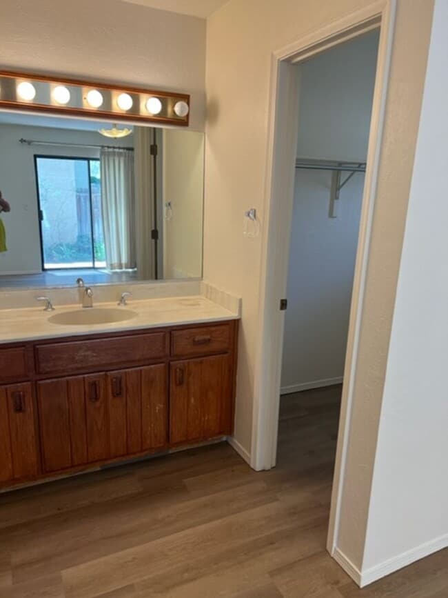 Building Photo - Beautiful 2 Bedroom 2 Bath 2 Car Garage Town House in the foot hills COMING SOON! Available 12/22...