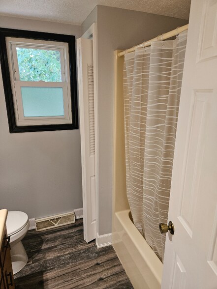 Building Photo - 109 Arthur Ct