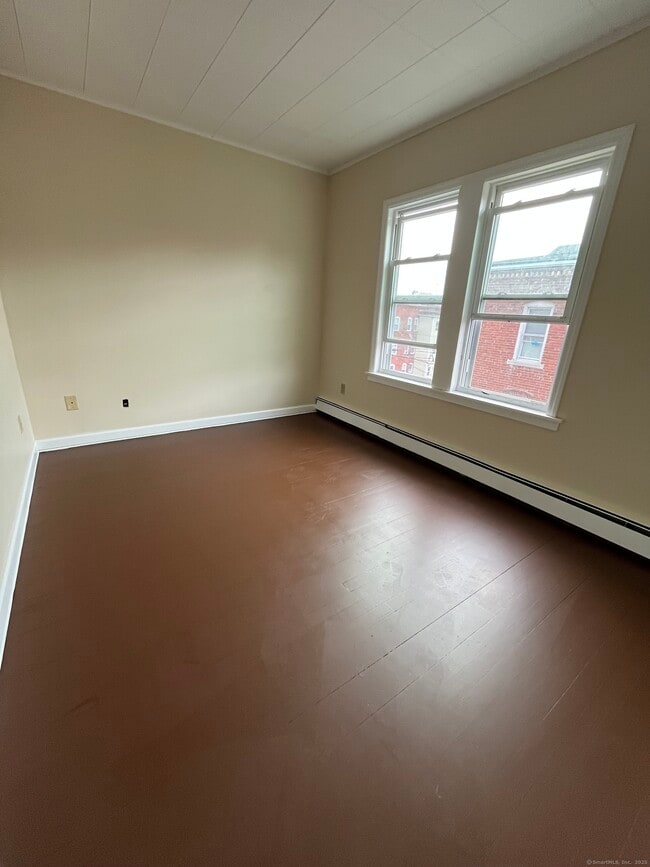 Building Photo - 314 High St