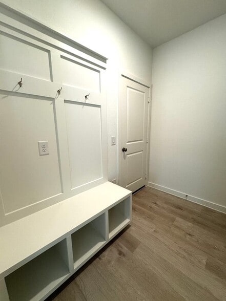 Building Photo - 18106 Zemira Ln