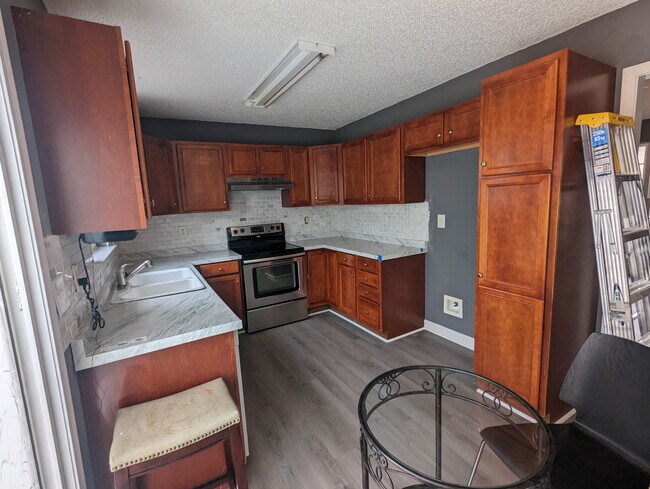 Building Photo - Room in House on Brian William Rd