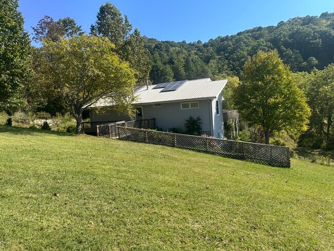 Building Photo - 1510 Graham Rd