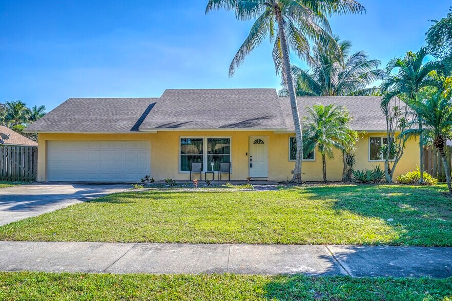 Primary Photo - 1386 Fulmar Dr