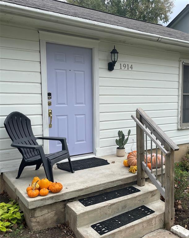 Building Photo - 1914 W 38th St