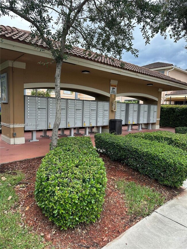 Building Photo - 12488 SW 126th Ave