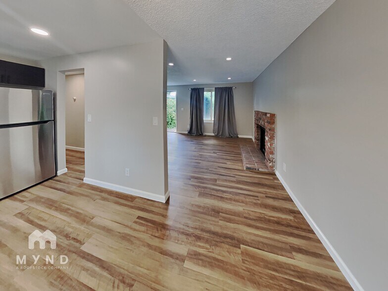 Building Photo - 13095 Kernite St