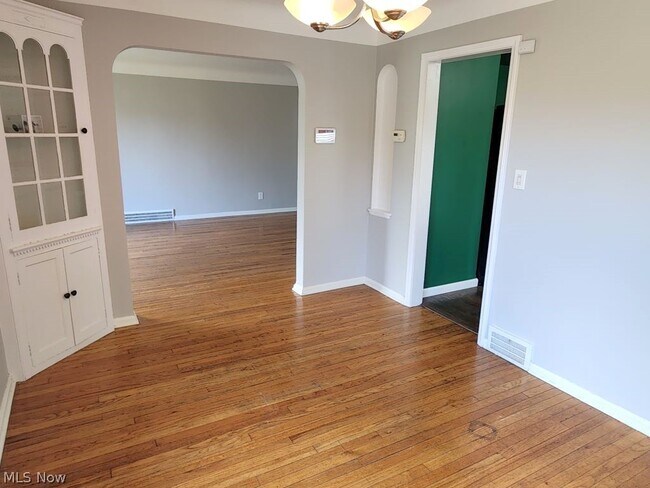 Building Photo - 4102 Verona Rd