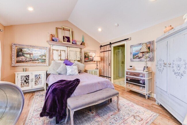 Building Photo - 3318 20th St