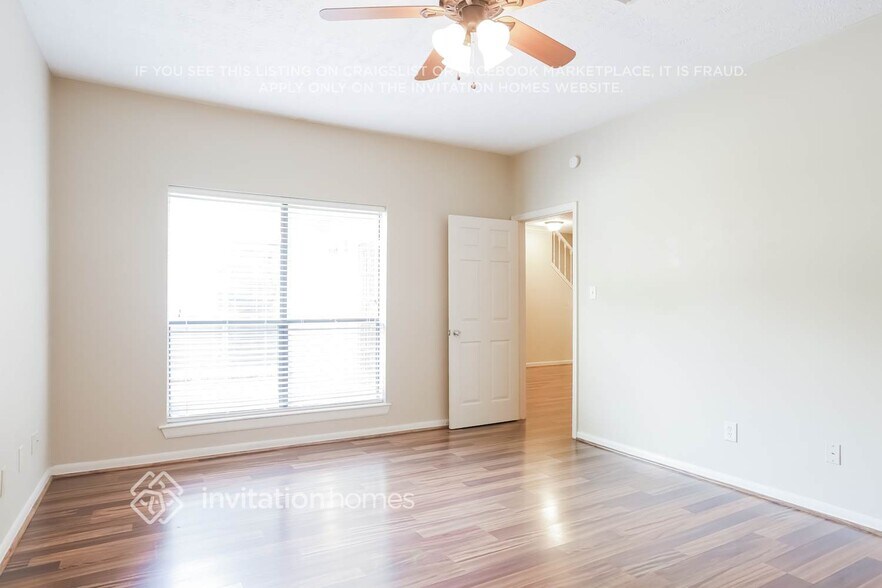 Building Photo - 20211 Hampshire Rocks Dr