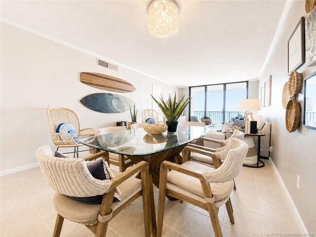 Building Photo - 7380 S Ocean Dr