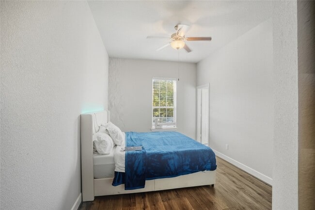 Building Photo - 4301 Meadow Hawk Dr