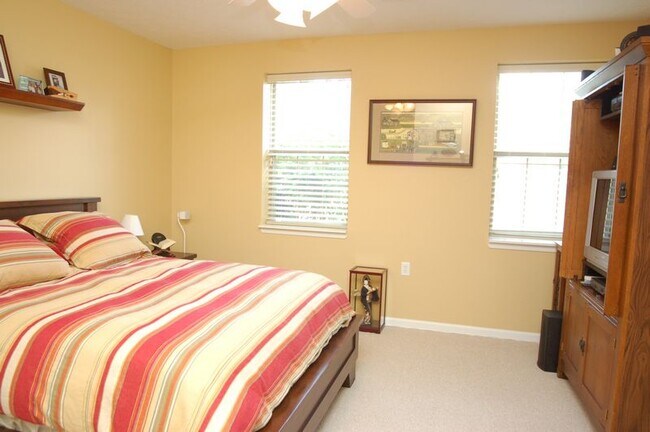 Building Photo - 8336 Verbena Ln