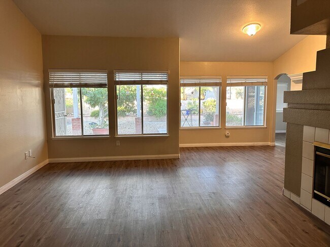 Building Photo - 5904 Alimar Dr