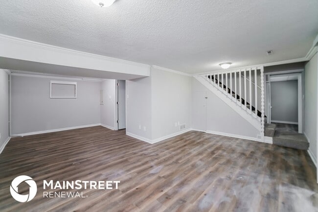 Building Photo - 409 N E Sharon St