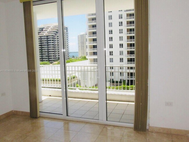 Building Photo - 801 Brickell Key Blvd