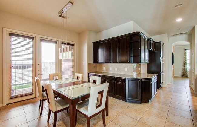 Building Photo - 25314 Celtic Terrace Dr