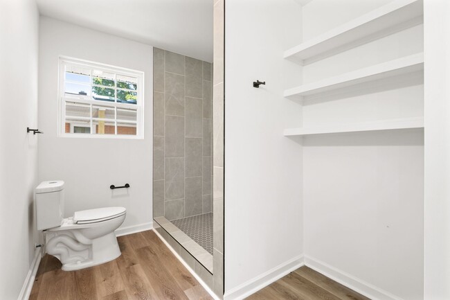 Building Photo - Completely Renovated Durham Home!