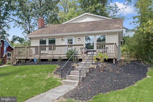 Building Photo - 500 Fern Rd