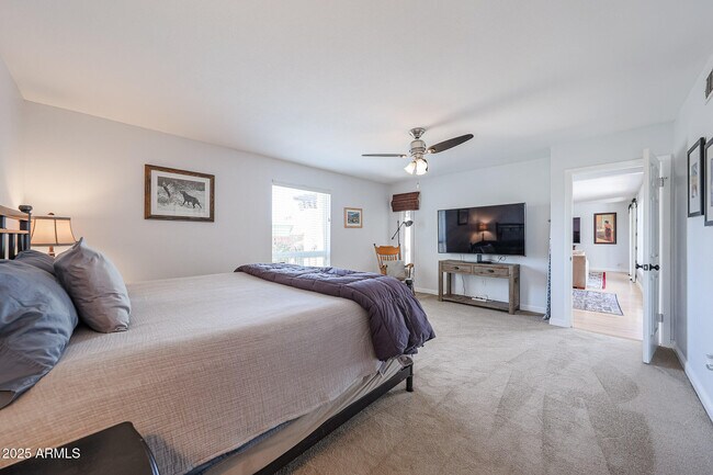 Building Photo - 601 E Forest Hills Dr