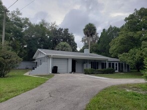 Building Photo - Gorgeous Historic 3/2 in Crystal River!!!