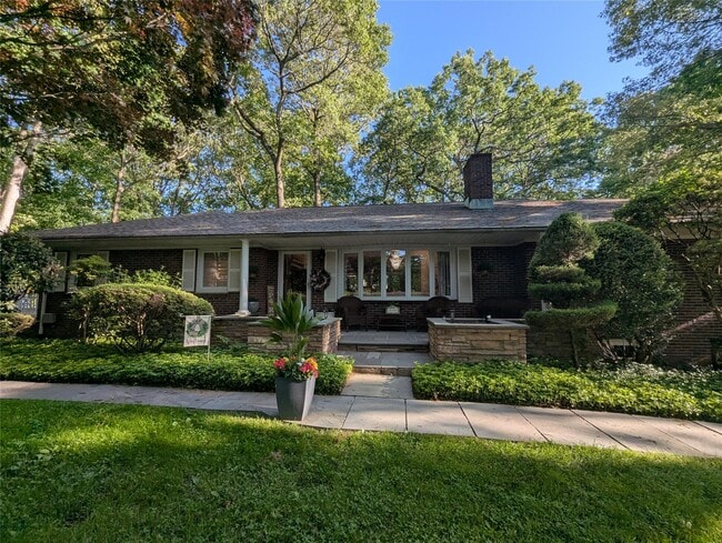 Primary Photo - 28 Brookfield Rd