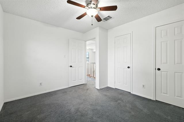 Building Photo - 990 Acorn Dr