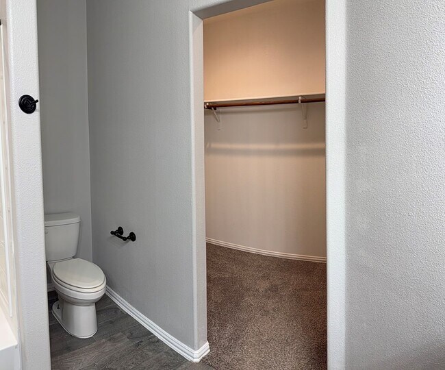 Building Photo - 7335 Horton Ranch Rd