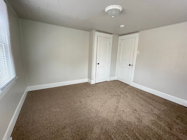 Building Photo - Nice two-story half duplex in Waynesboro, PA