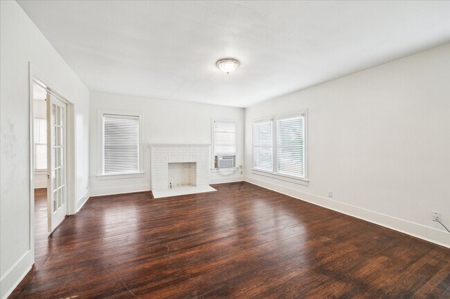Building Photo - 2113 Berry St