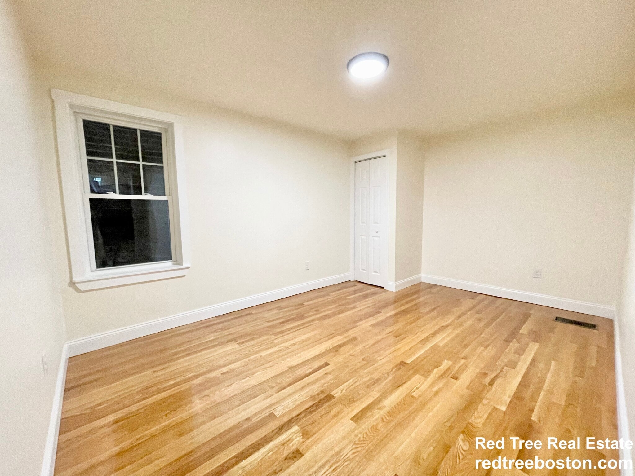 Building Photo - 523 E 3rd St