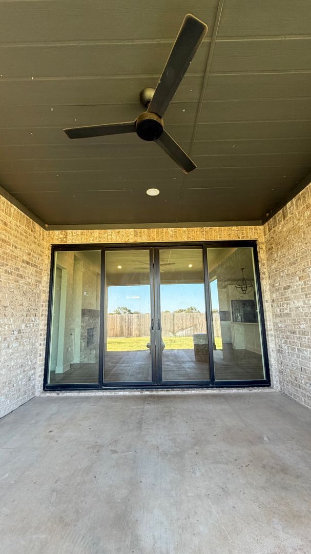Building Photo - 5014 Cranbrook Dr