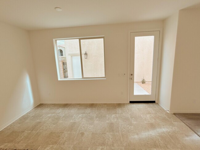 Building Photo - 5254 Wildflower Ln