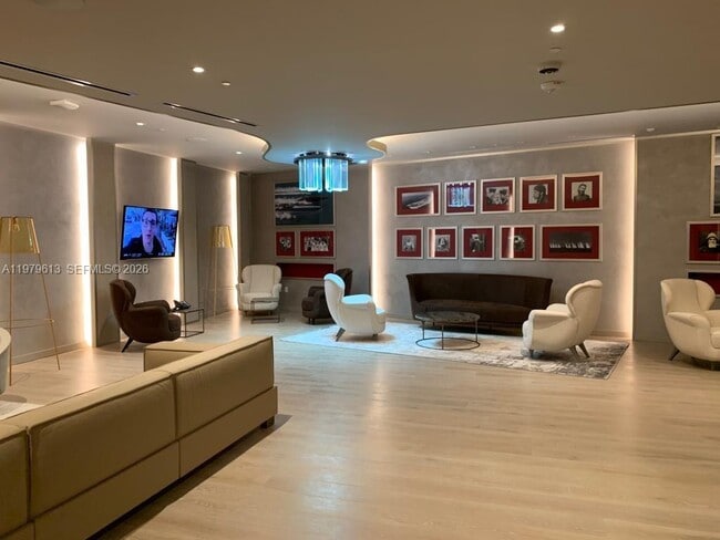 Building Photo - 1000 Brickell Plaza