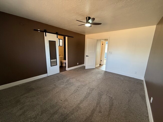 Building Photo - 1170 W 540 N