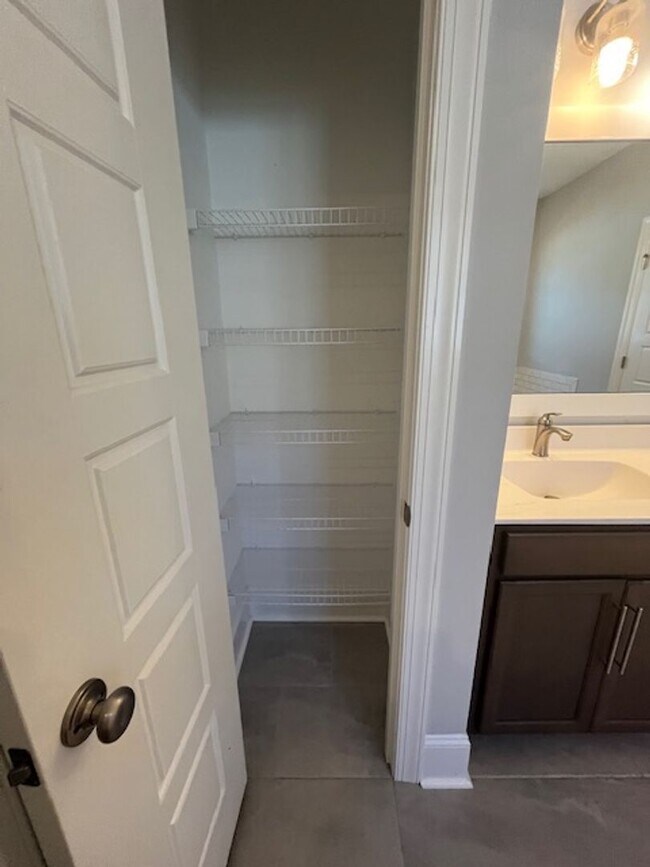 Building Photo - Experience Elegance and Privacy