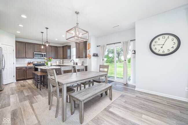 Building Photo - 10848 Sablecliff Wy